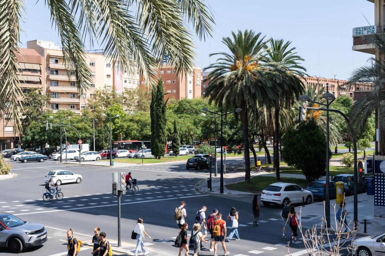 - Spacious Sanctuary In The Heart Of Valencia! - Buitenkant foto